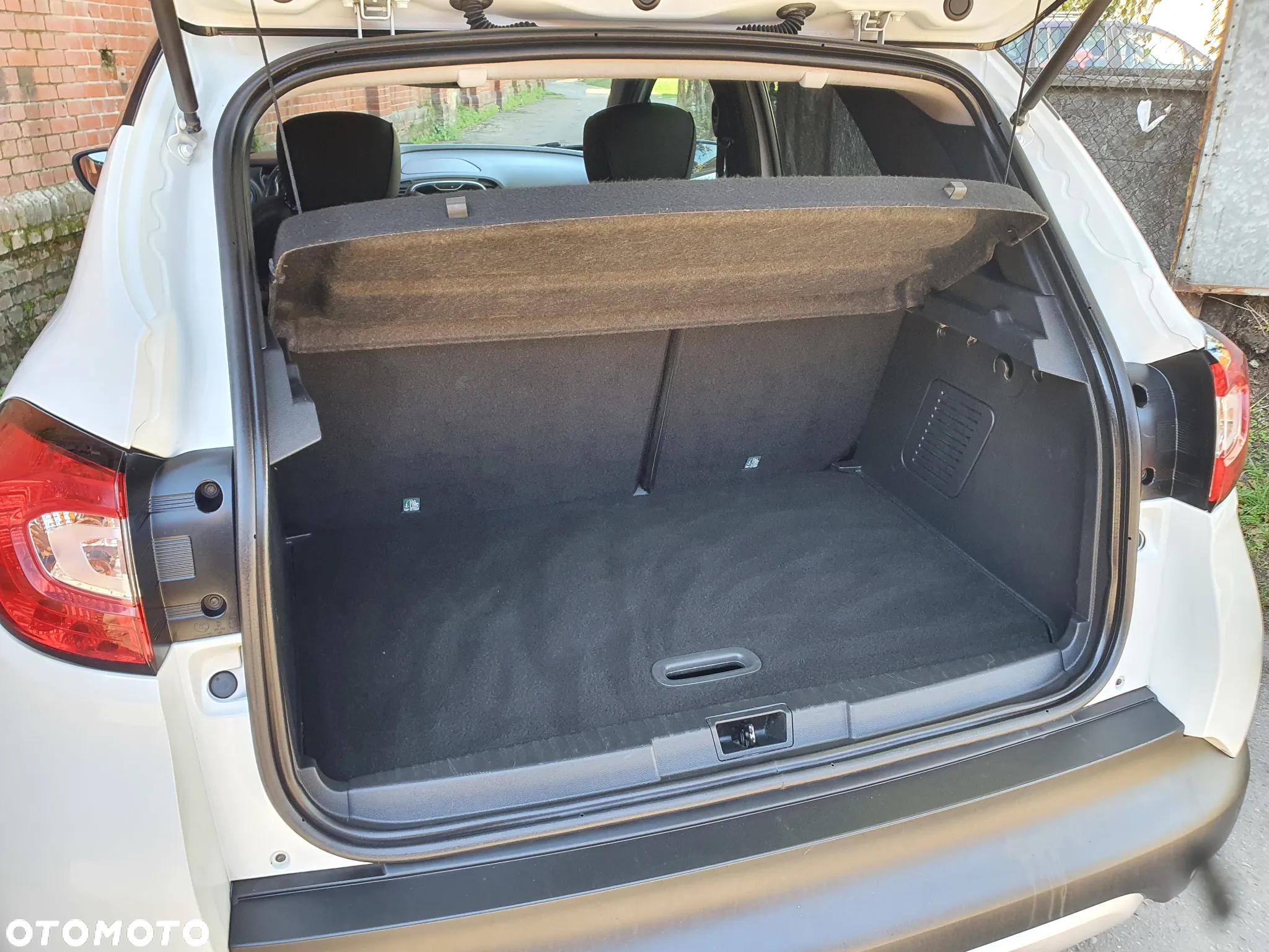 Renault Captur ENERGY TCe 120 Elysee - 23