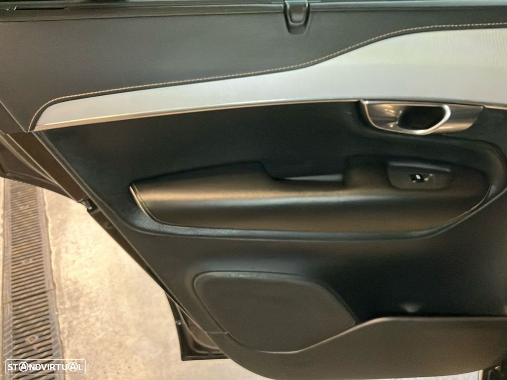 Volvo XC 90 - 25