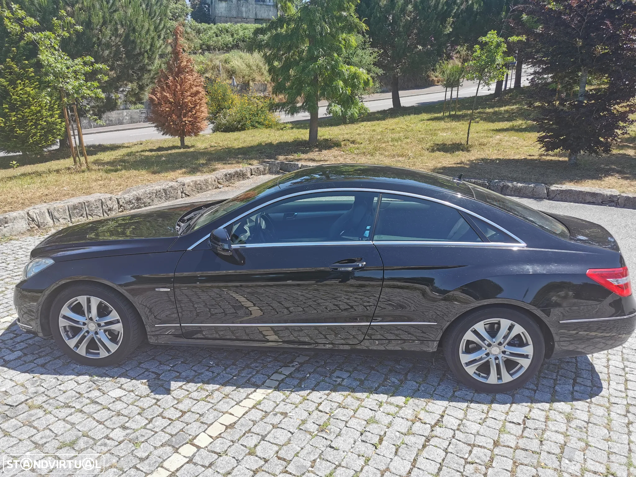 Mercedes-Benz E 220 CDi Avantgarde BlueEfficiency - 2