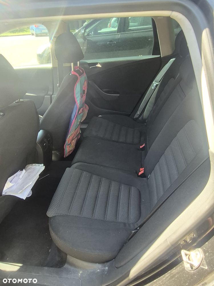 Volkswagen Passat 2.0 TDI Comfortline DSG - 10