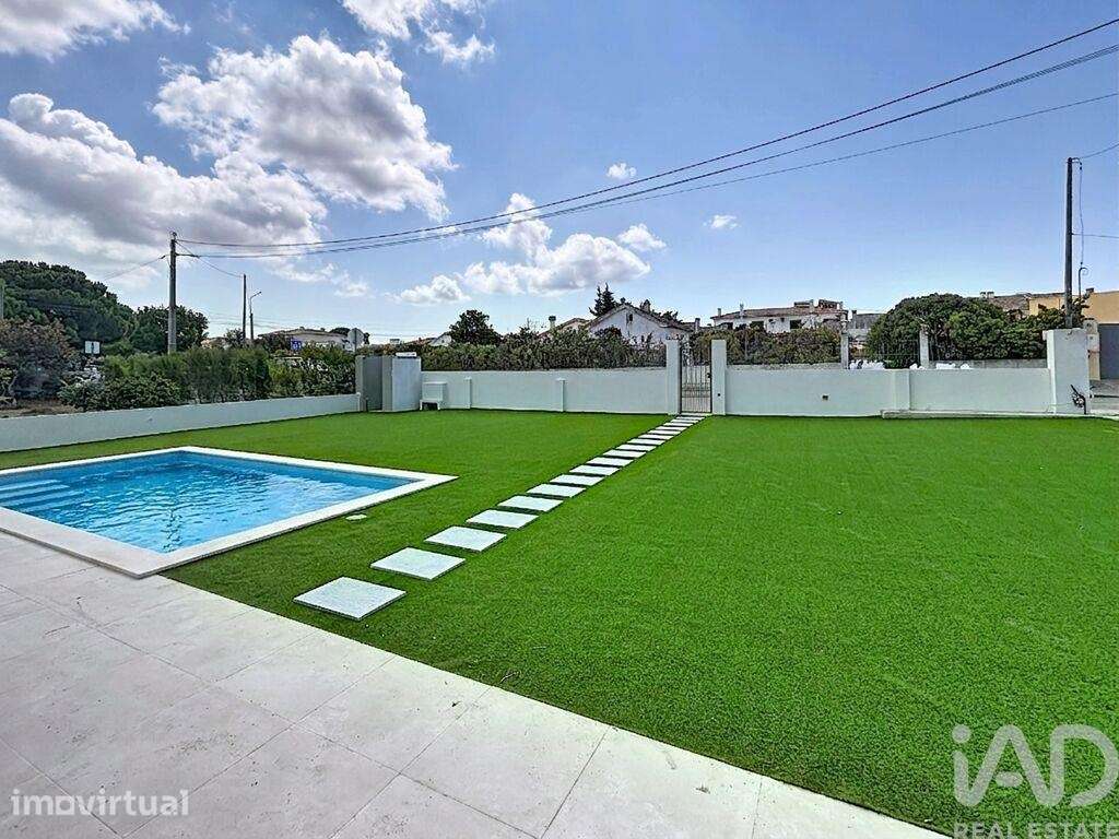 Moradia isolada T6 em Azeitão de 188 m2 - Grande imagem: 2/25