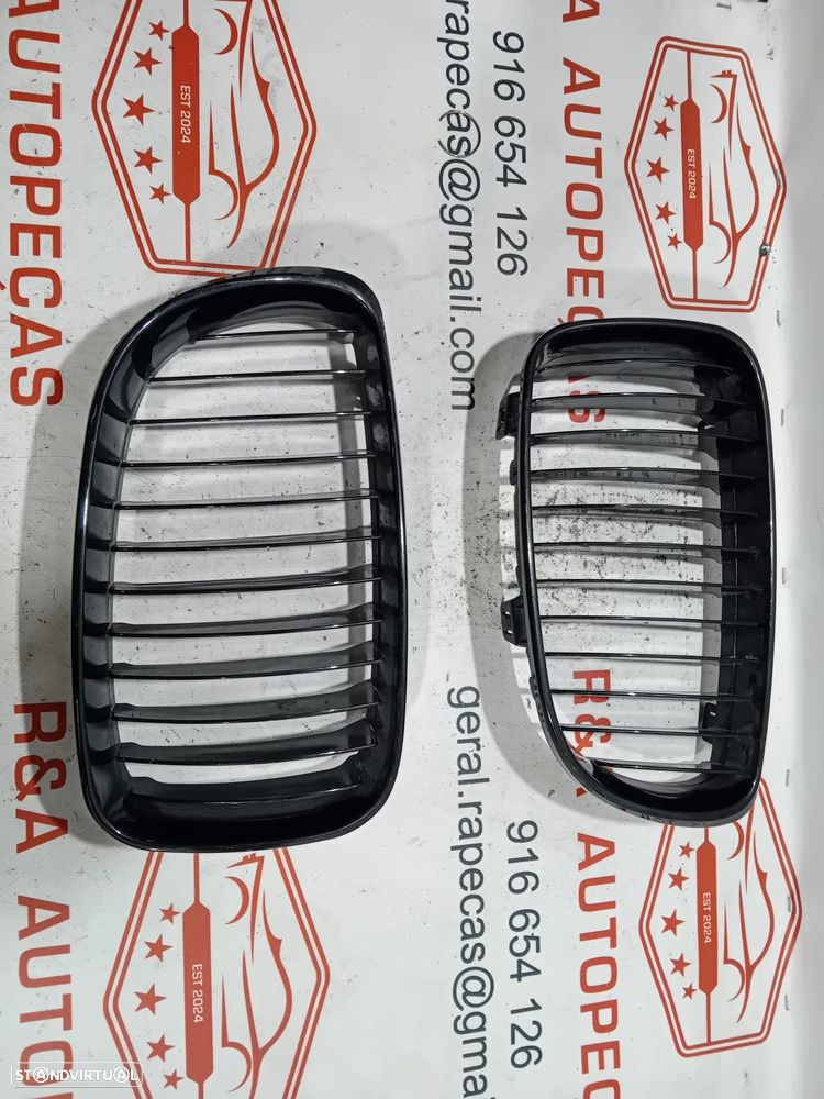 Grelha Central Frente Frontal BMW Série 1 E81 E87 Ventilação Exterior Motor Pré LCI Original - 2