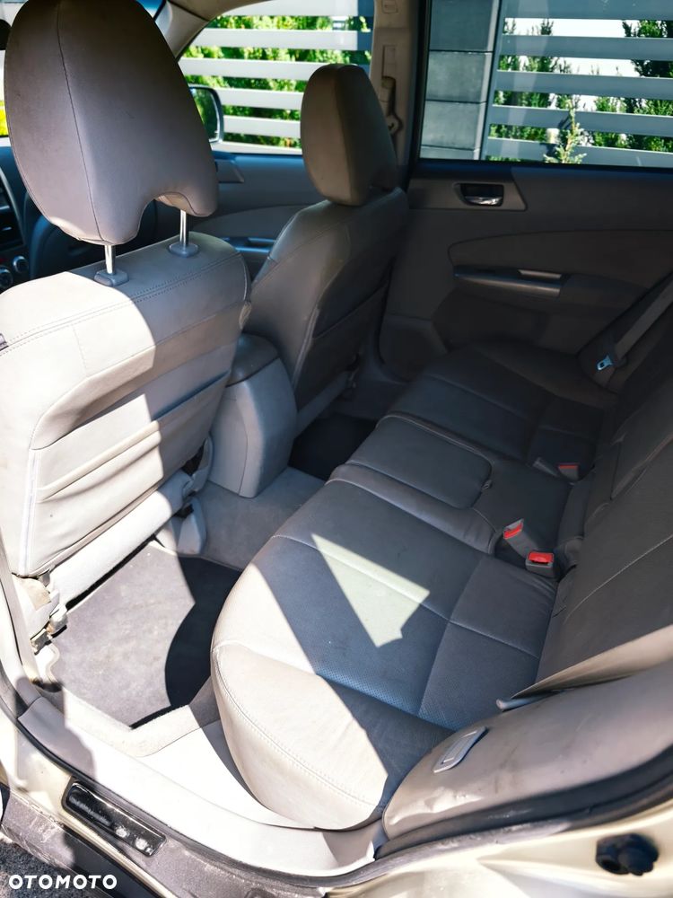 Subaru Forester 2.0D XE NAV - 9