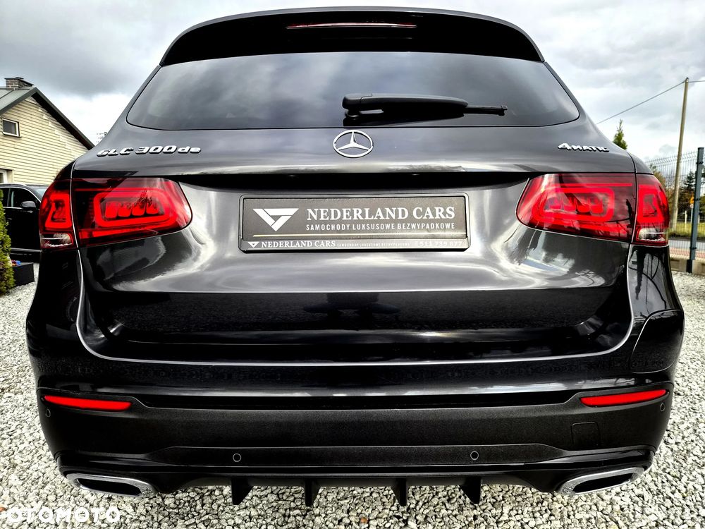 Mercedes-Benz GLC 300 de 4Matic 9G-TRONIC AMG Line - 40