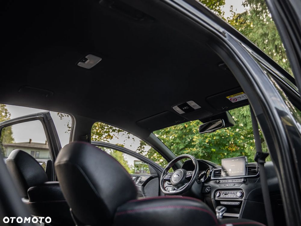 Kia ProCeed 1.6 T-GDI GT DCT - 29