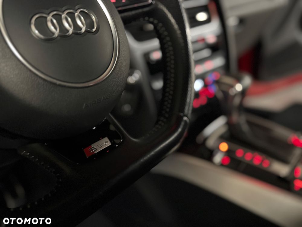 Audi A4 Avant 2.0 TDI DPF clean diesel quattro S tronic S line Sportpaket - 25