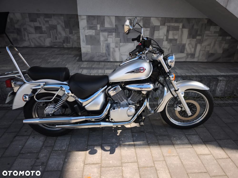 Suzuki Intruder - 1