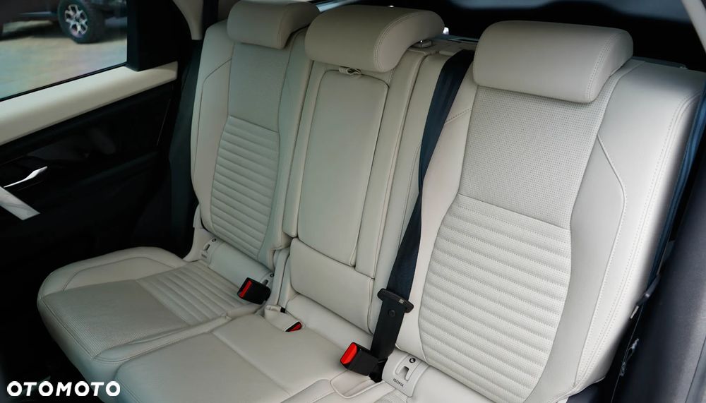 Land Rover Discovery Sport - 27