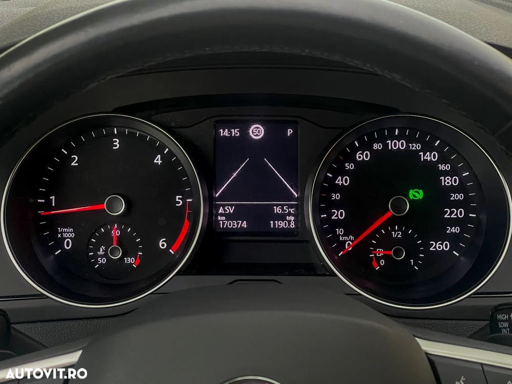 Volkswagen Passat 2.0 TDI DSG Comfortline - 9