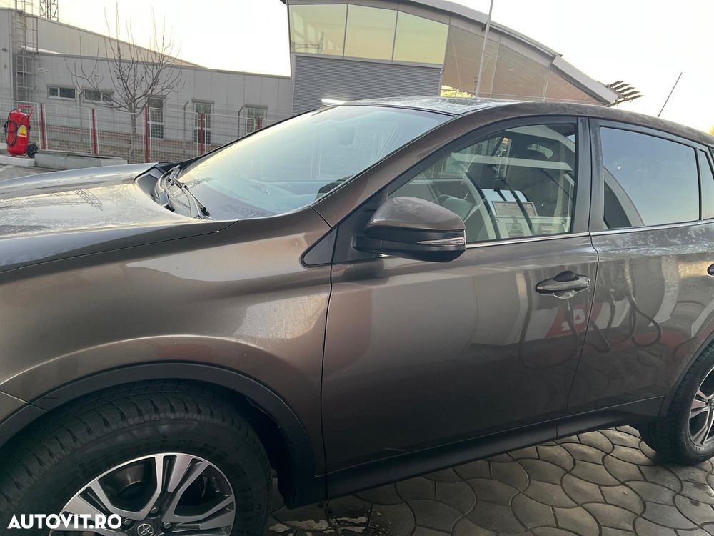 Toyota RAV4 2.2L D-CAT A/T Luxury - 9