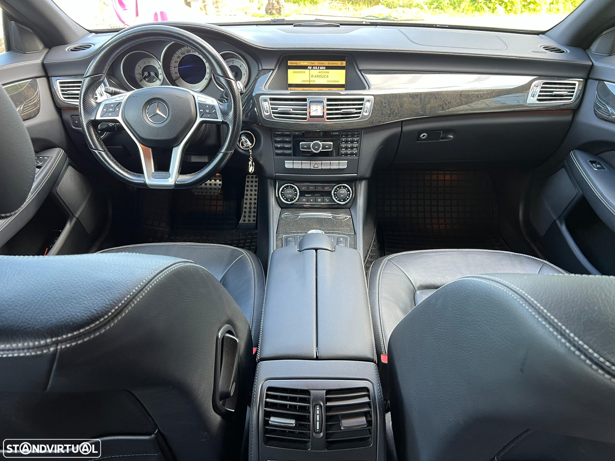 Mercedes-Benz CLS 350 - 11