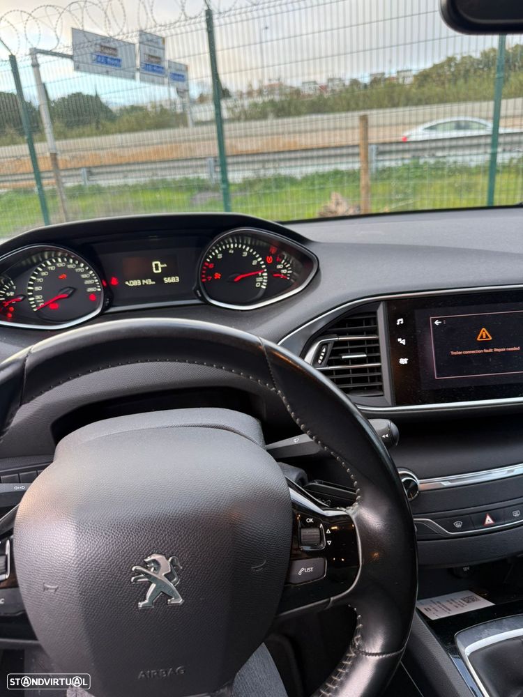 Peugeot 308 1.2 PureTech Allure Pack - 9