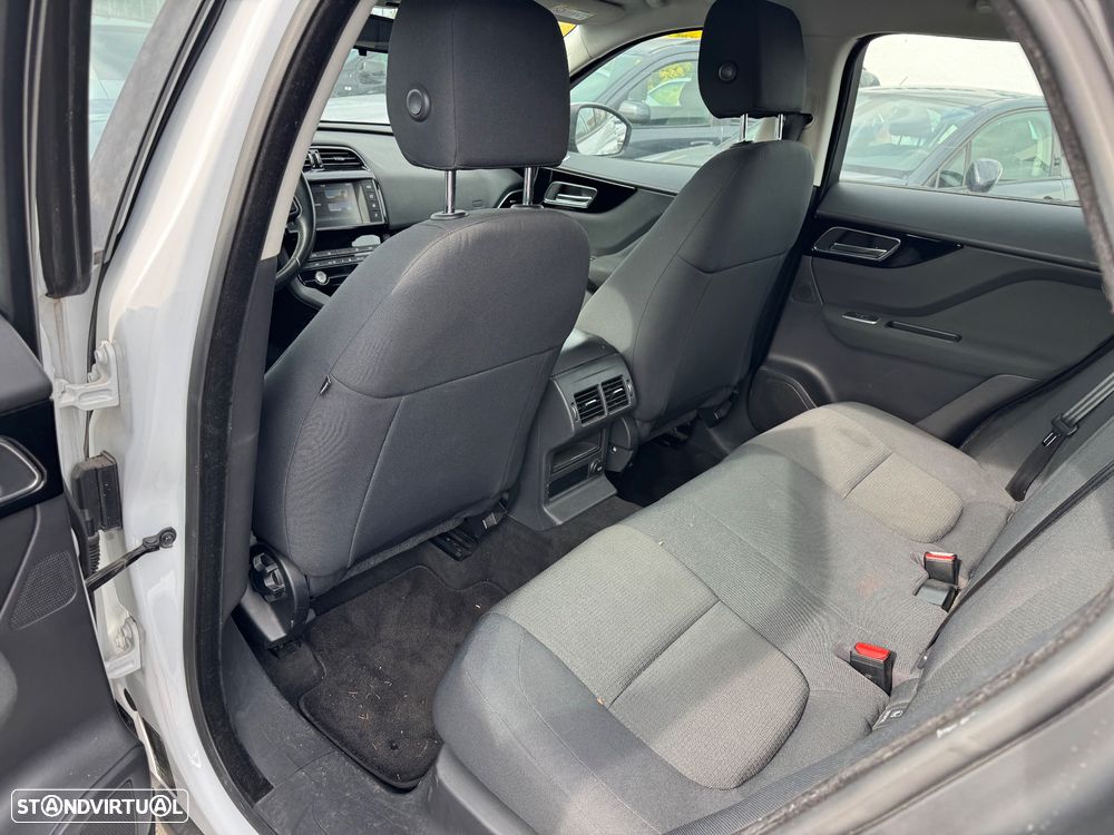 Jaguar F-Pace 2.0 i4D Pure - 9