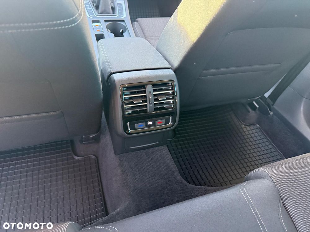 Volkswagen Passat 1.4 TSI BMT ACT Comfortline - 13