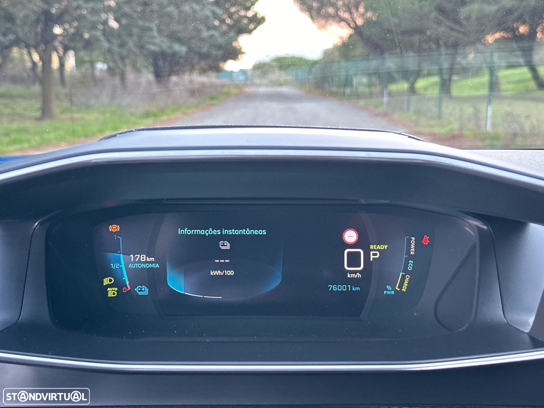 Peugeot e-2008 50 kWh GT Line - 47