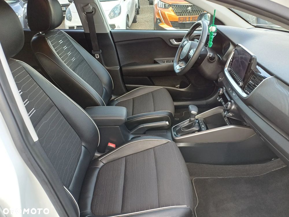 Kia Stonic - 11