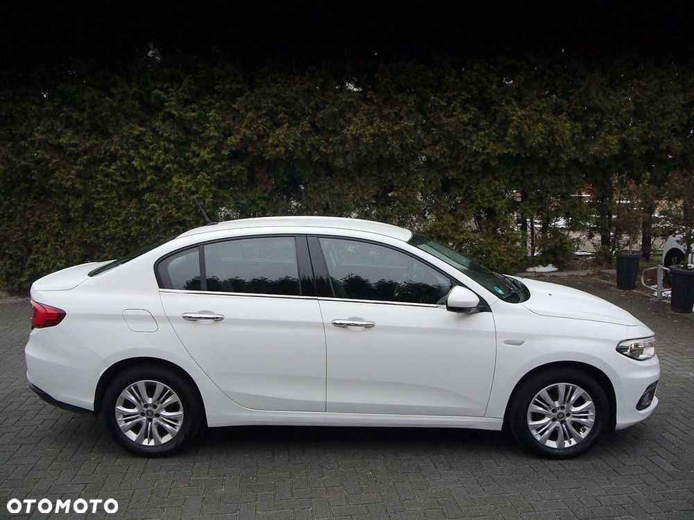 Fiat Tipo 1.6 MultiJet 16v Lounge - 11
