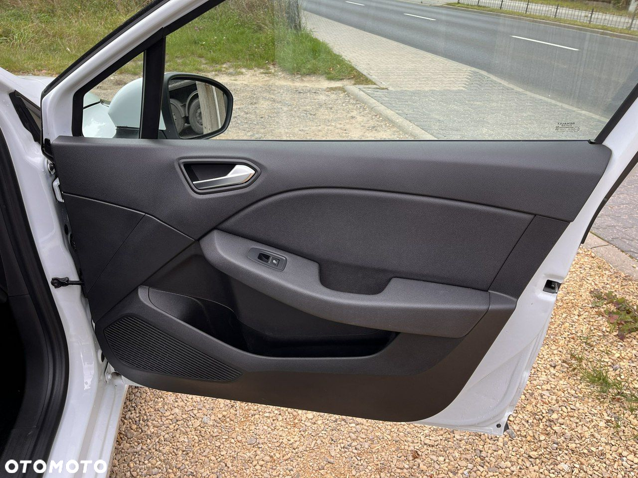 Renault Clio - 21