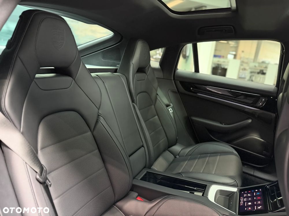 Porsche Panamera - 27