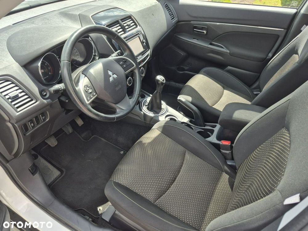Mitsubishi ASX - 12