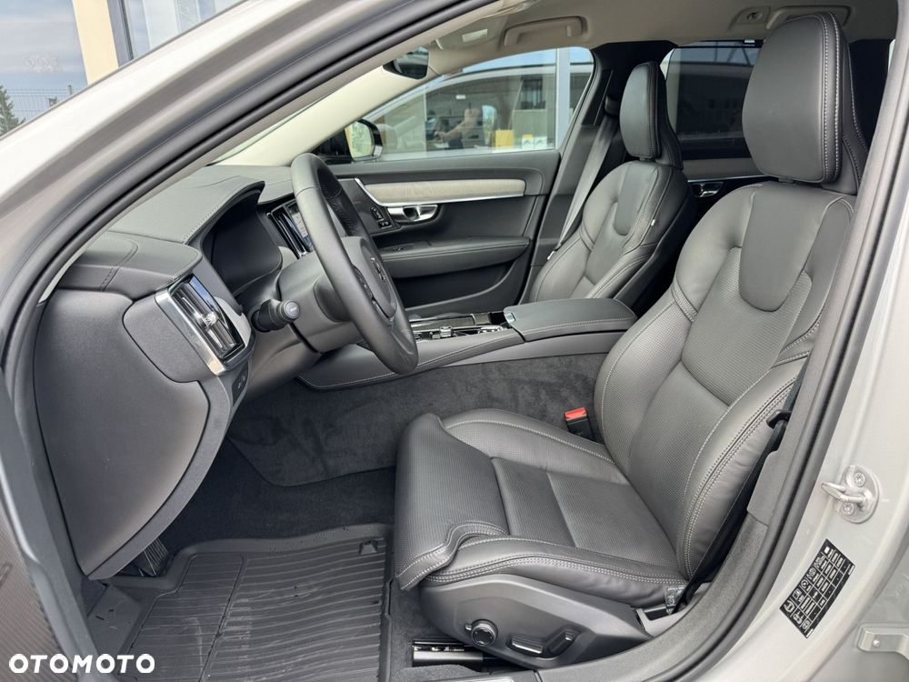 Volvo V90 T6 AWD Plug-In Hybrid Plus Dark - 11