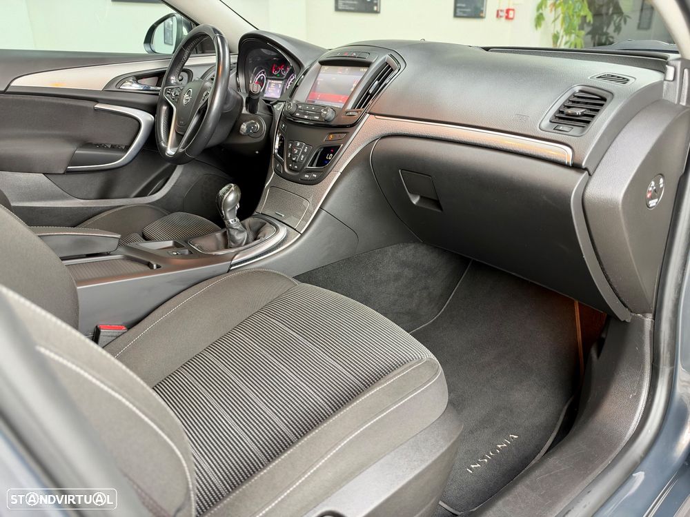 Opel Insignia Sports Tourer 2.0 CDTi Executive S/S - 24