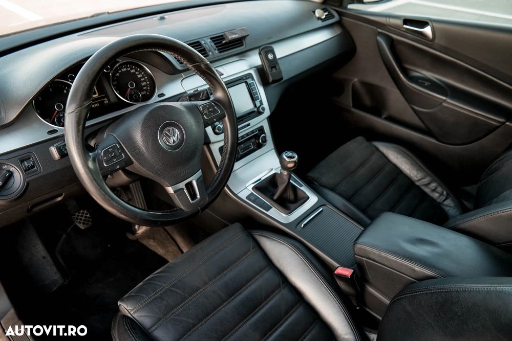 Volkswagen Passat 1.6 TDI DPF BlueMotion Technology Highline - 7