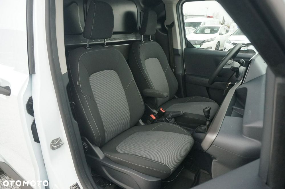 Ford Transit Courier - 22