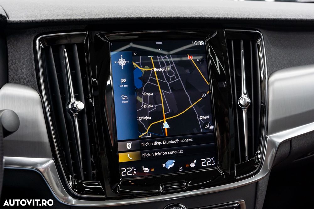 Volvo S90 T8 Twin Engine AWD Geartronic Momentum - 35