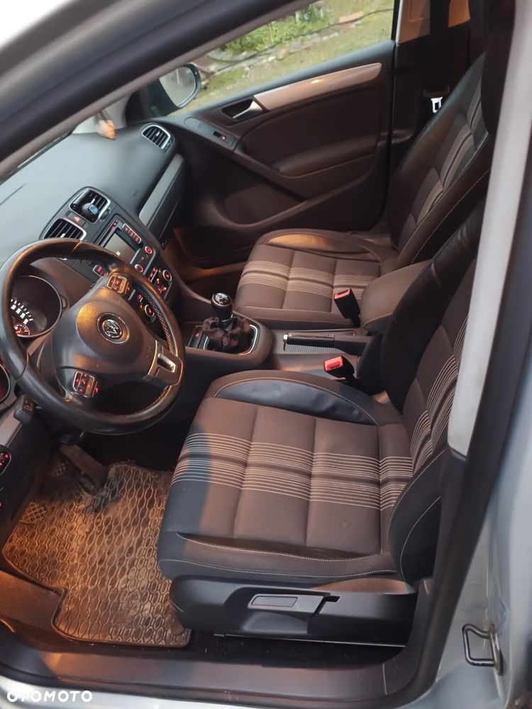 Volkswagen Golf - 11