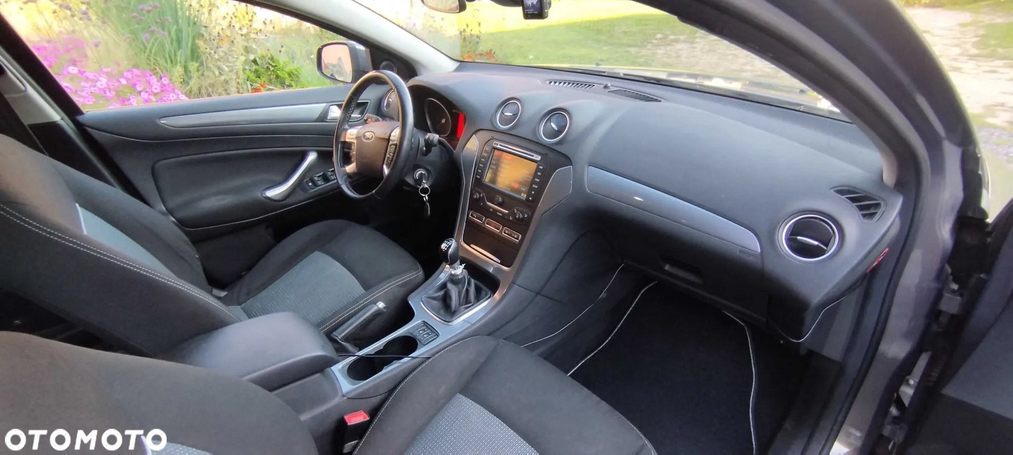 Ford Mondeo - 17