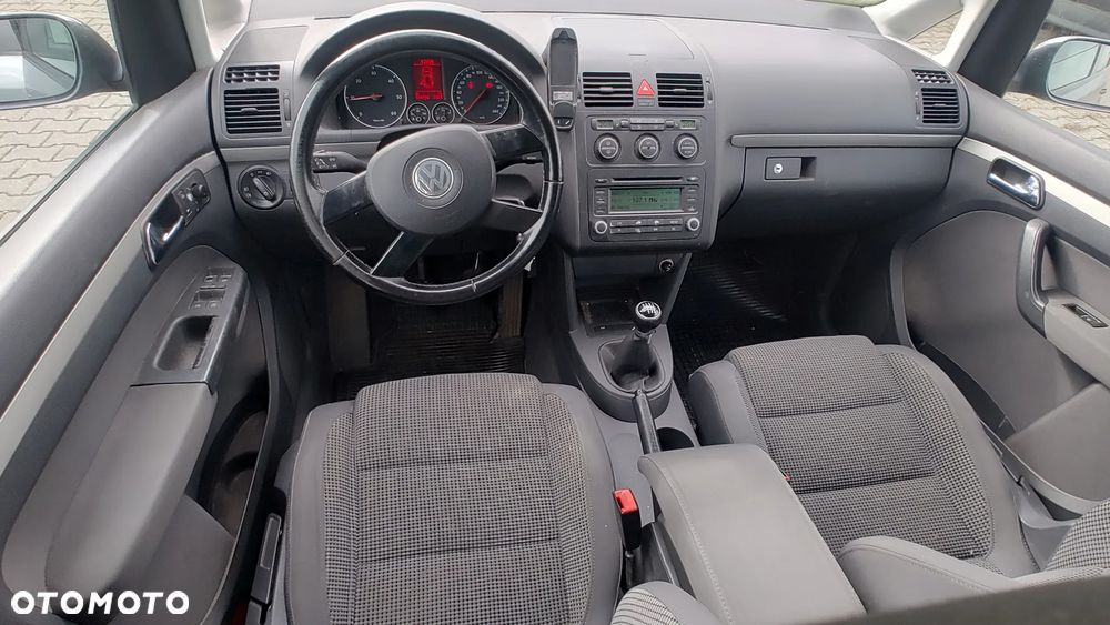 Volkswagen Touran 1.9 TDI Highline - 11