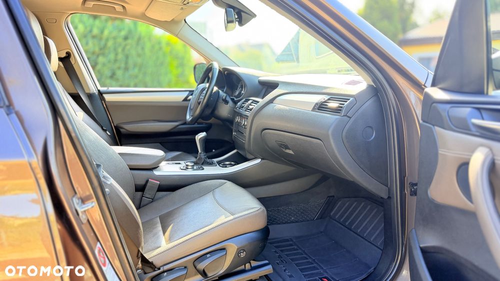 BMW X3 sDrive18d xLine - 20