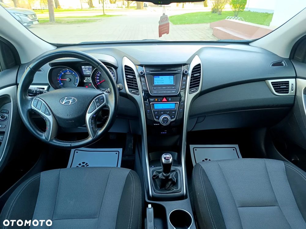 Hyundai i30 blue Kombi 1.6 CRDi Passion - 28