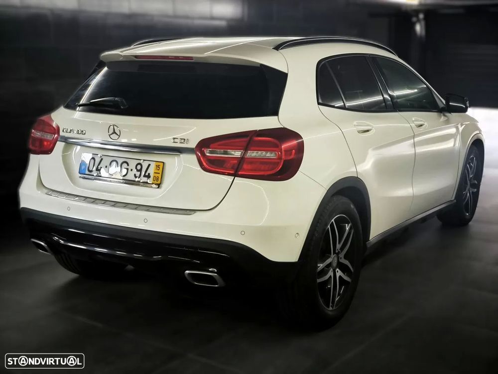 Mercedes-Benz GLA 180 CDI Urban - 4