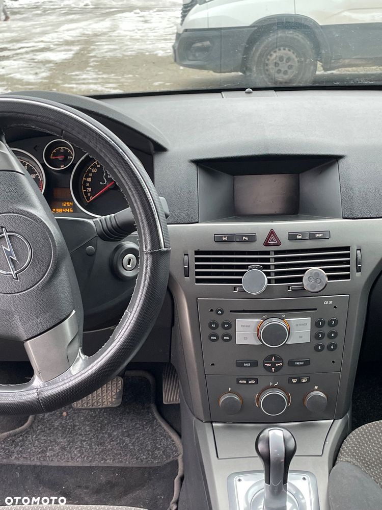 Opel Astra 1.6 Sport Easytronic - 13