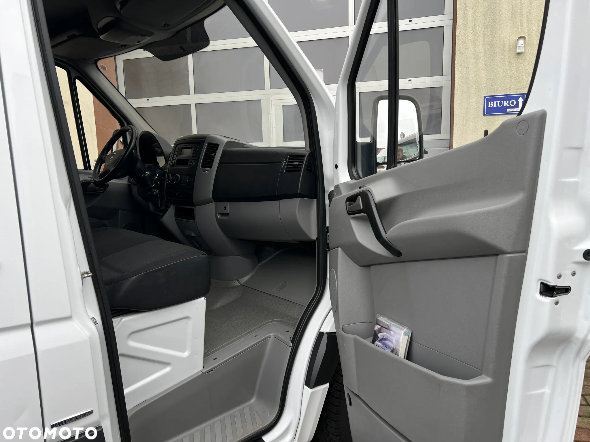 Mercedes-Benz Sprinter L2H1 - 22