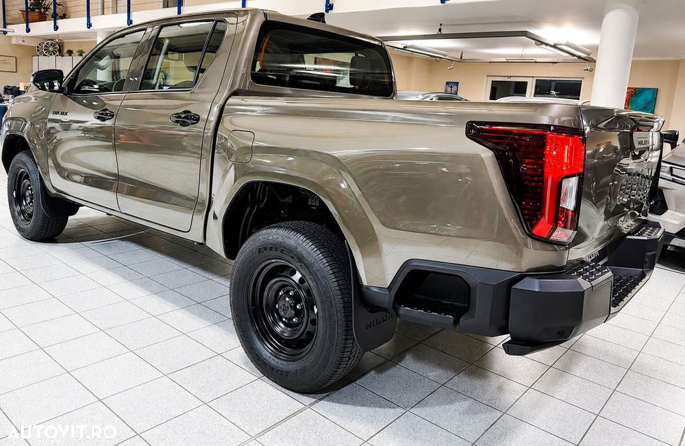 Toyota Hilux 2.8D MHEV Double Cab 6AT AWD Comfort - 8