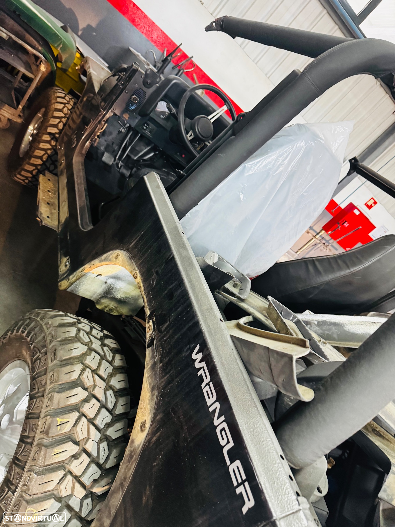 Jeep Wrangler 4.0 Sport - 19
