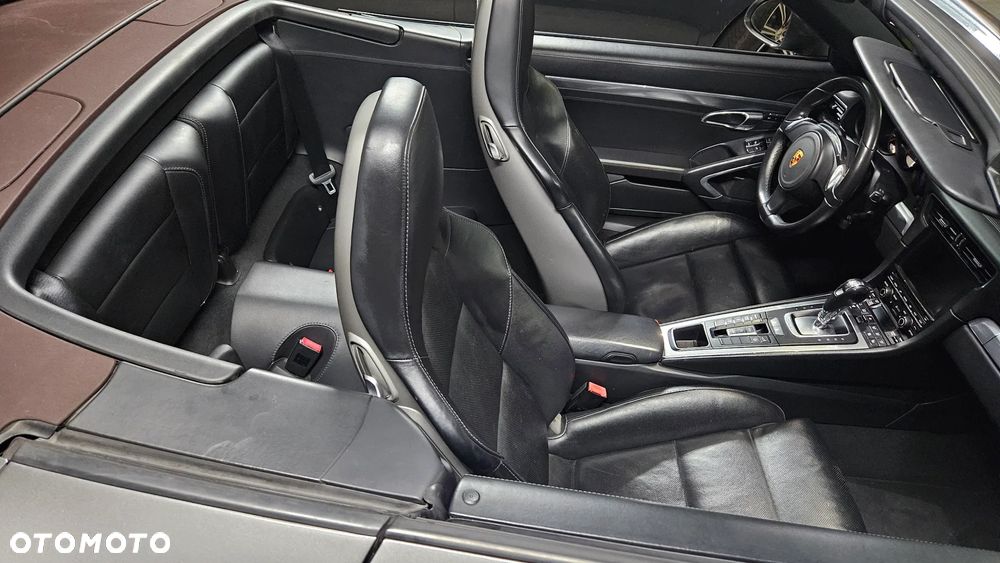 Porsche 911 Carrera 4S PDK Cabrio - 5