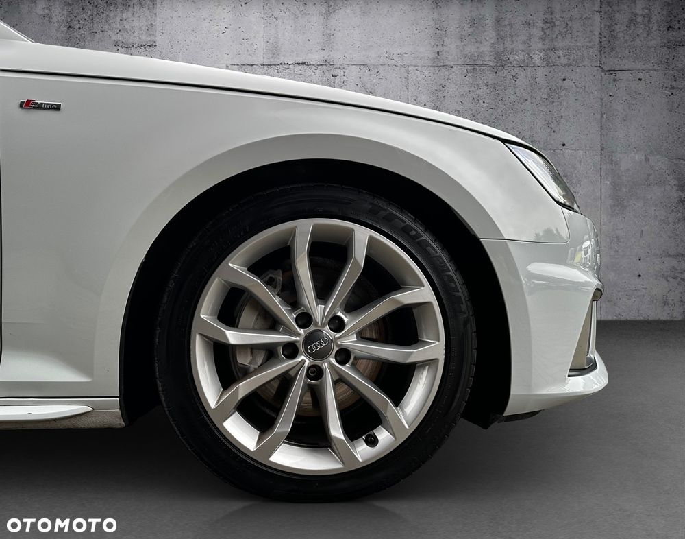 Audi A4 Avant 40 TDI quattro S tronic S line - 16