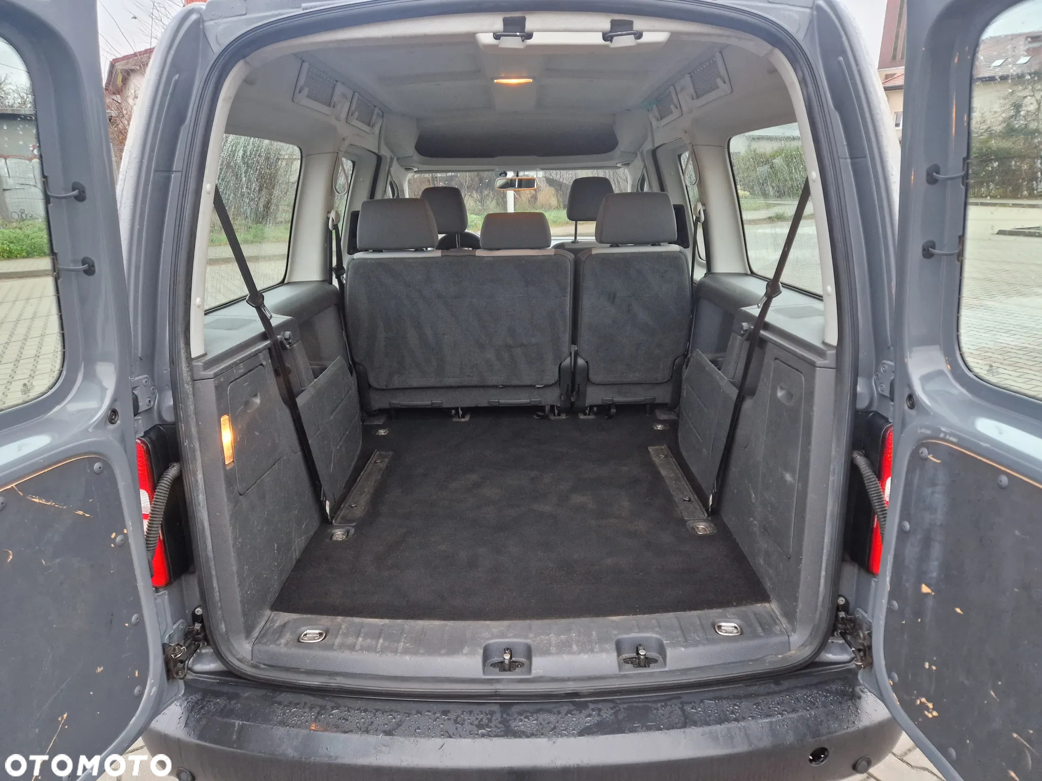 Volkswagen Caddy 1.2 (7-Si.) Edition 30 - 7