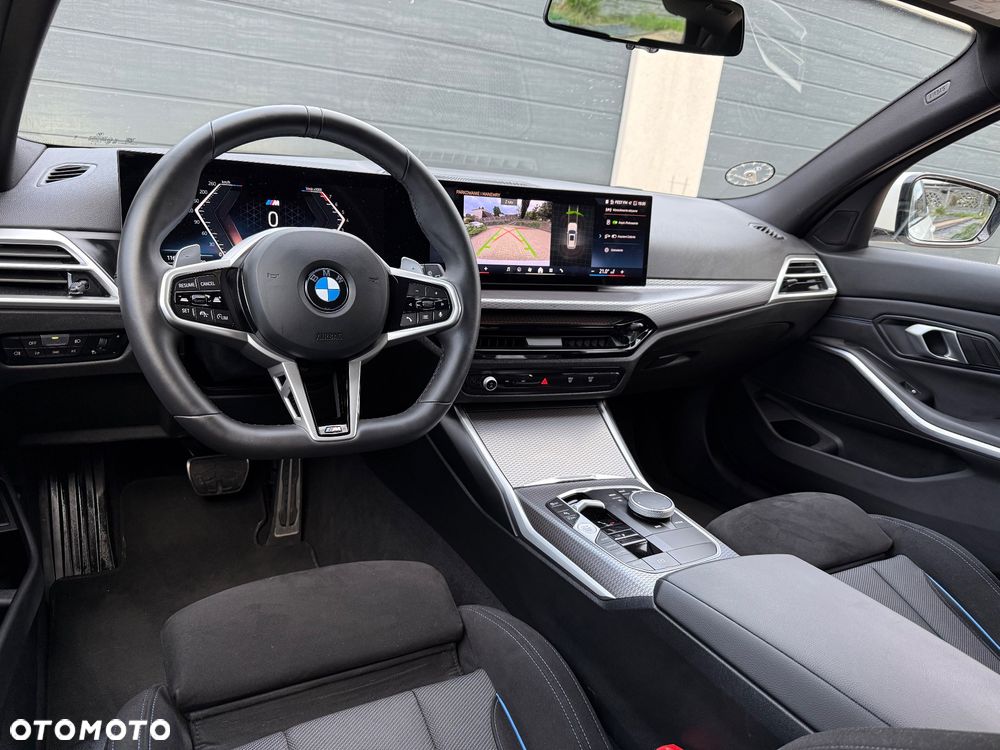 BMW Seria 3 330i xDrive M Sport - 29