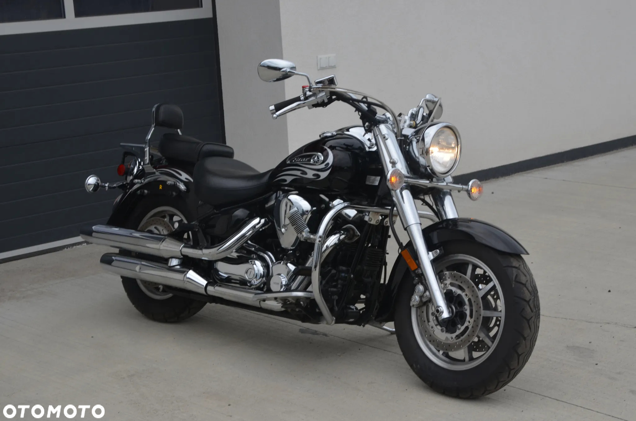 Yamaha Road Star - 17