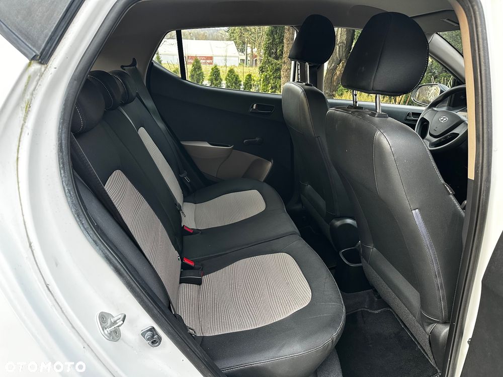 Hyundai i10 - 12