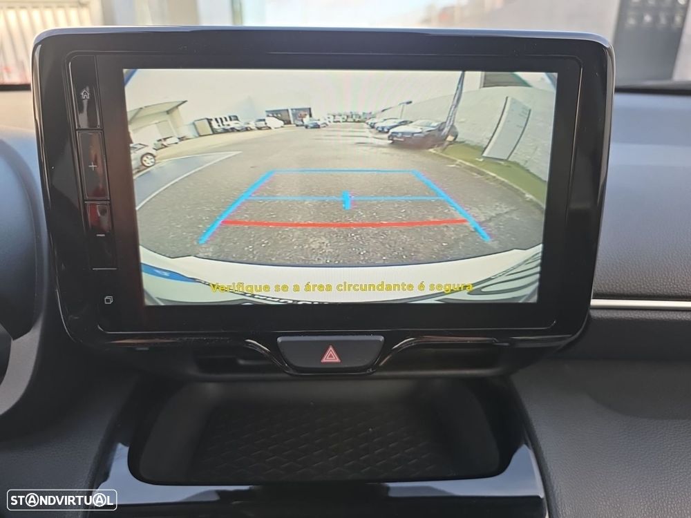 Toyota Yaris Cross 1.5 HDF Comfort Plus - 24