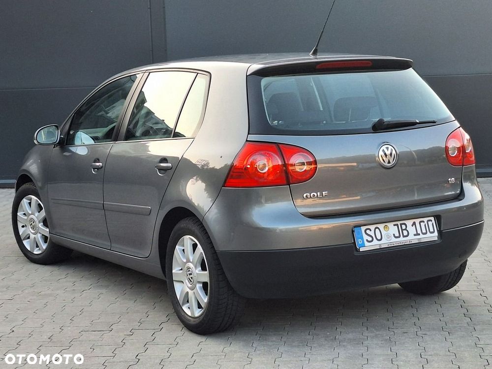 Volkswagen Golf - 4