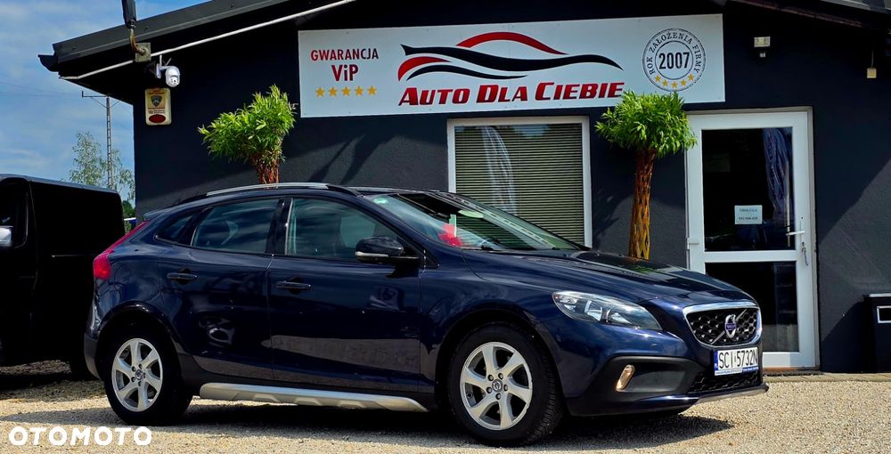 Volvo V40 Cross Country - 8