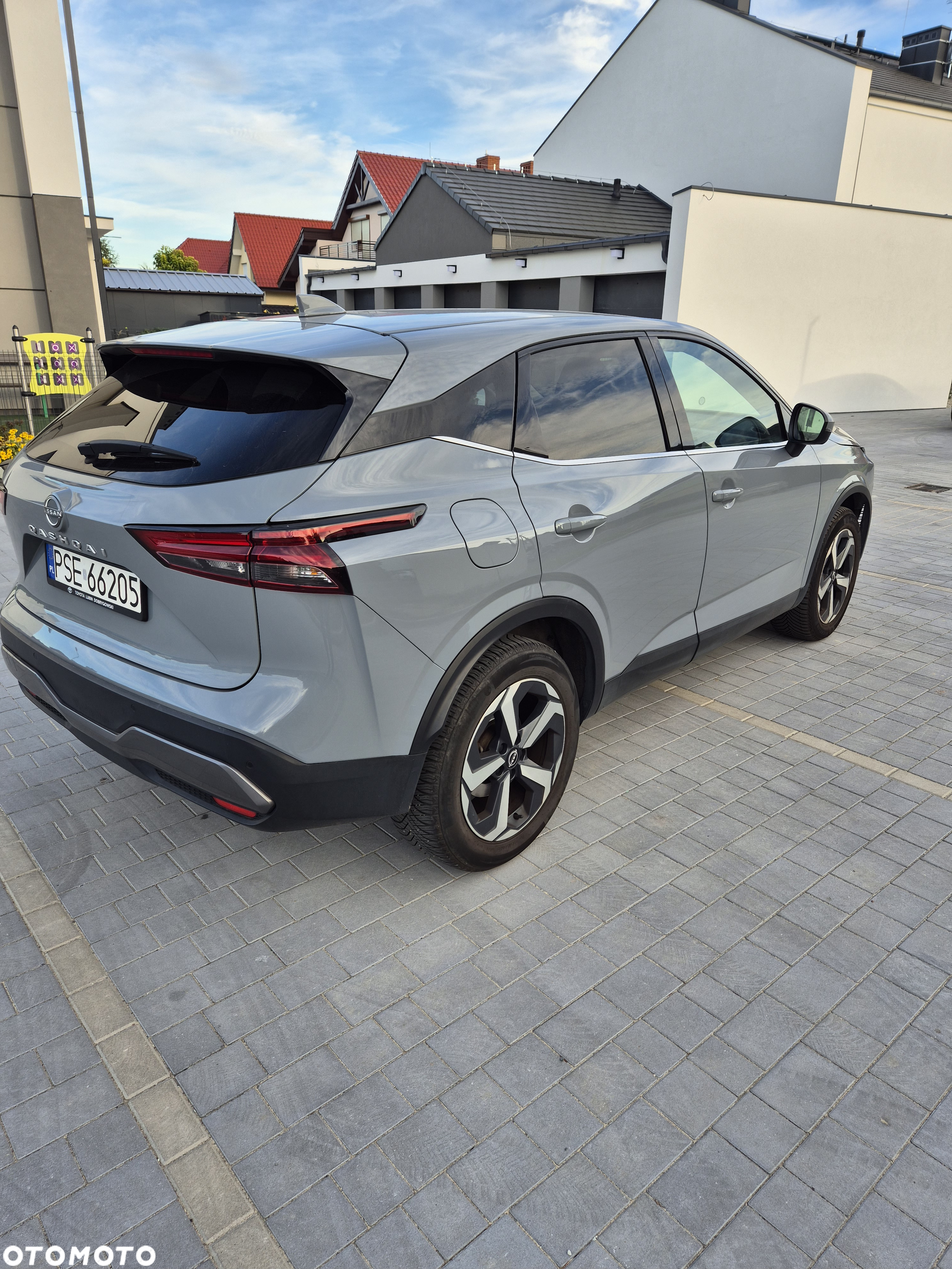 Nissan Qashqai 1.3 DIG-T N-Connecta - 4