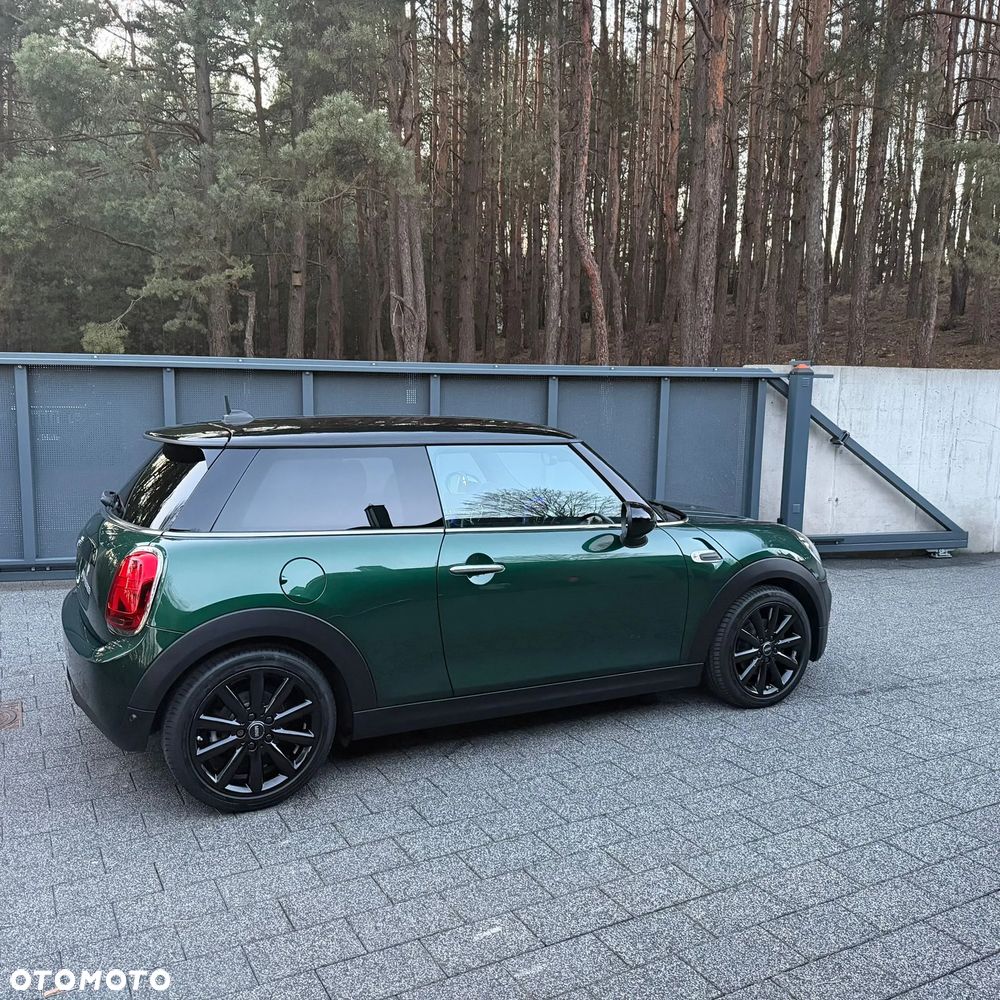MINI Cooper Essential Trim - 29